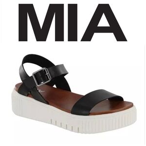 Ameera Black Platform Sandals